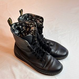 DOC MARTEN STRATFORD BLACK LEATHER BOOTS